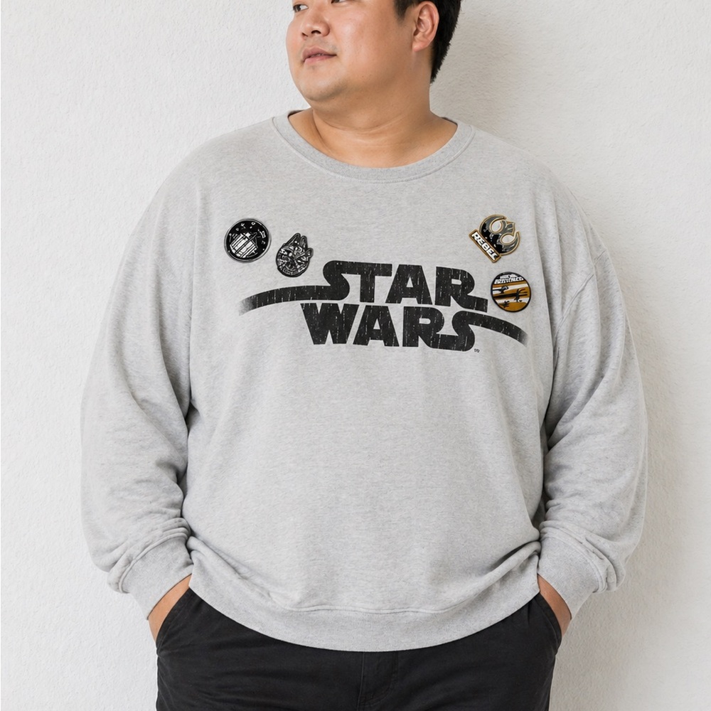 Her Universe Light Gray Star Wars‎ Crewneck Sweatshirt with Black Logo XXL